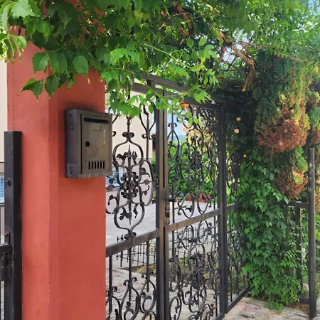 Apartmani Lavirint Ravne Visoko Exterior photo