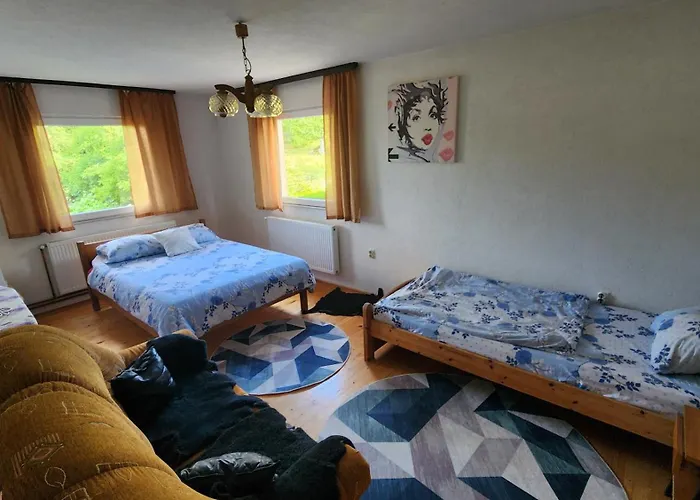 Apartmani Lavirint Ravne